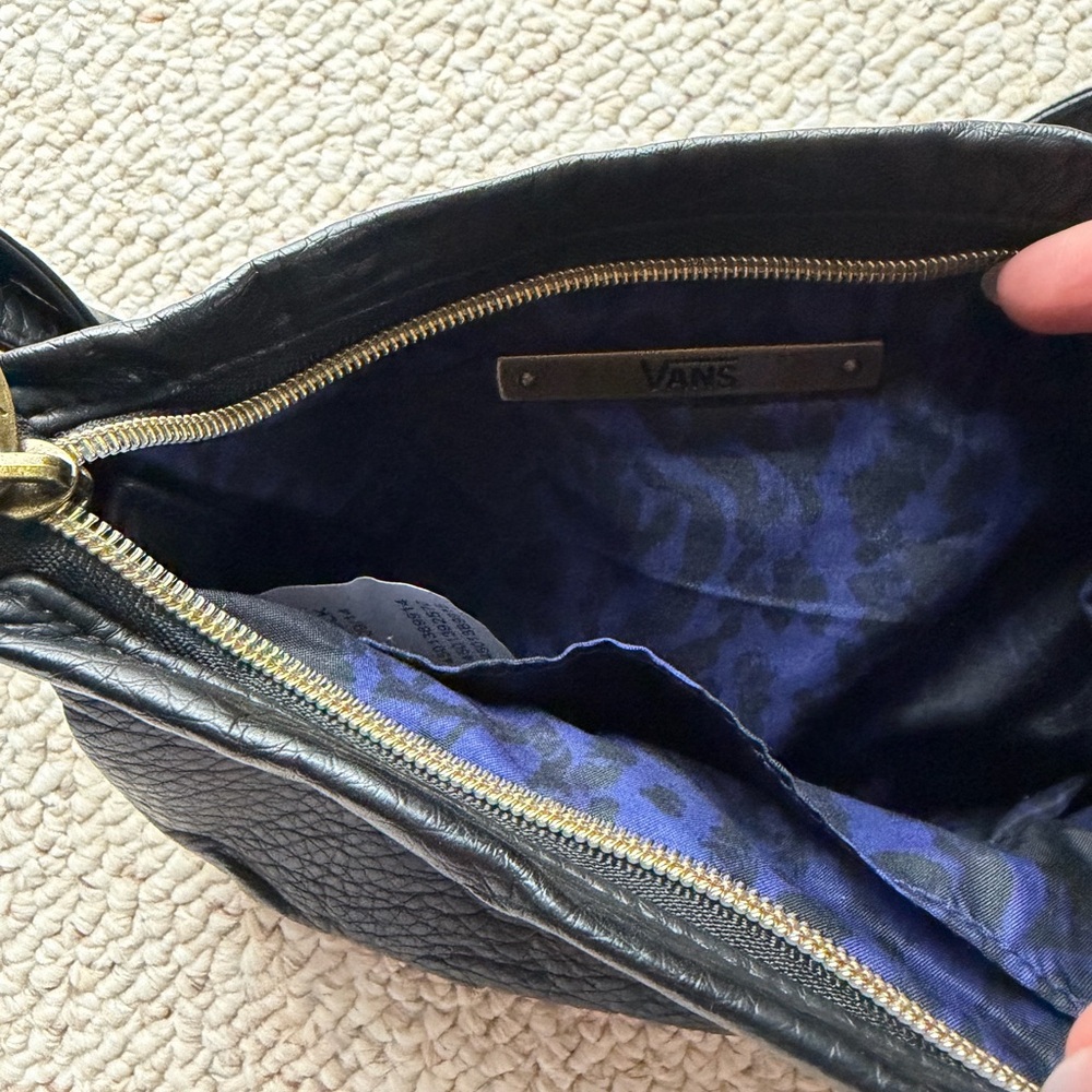 Vans Black Leather Crossbody Bag - Picture 3 of 3